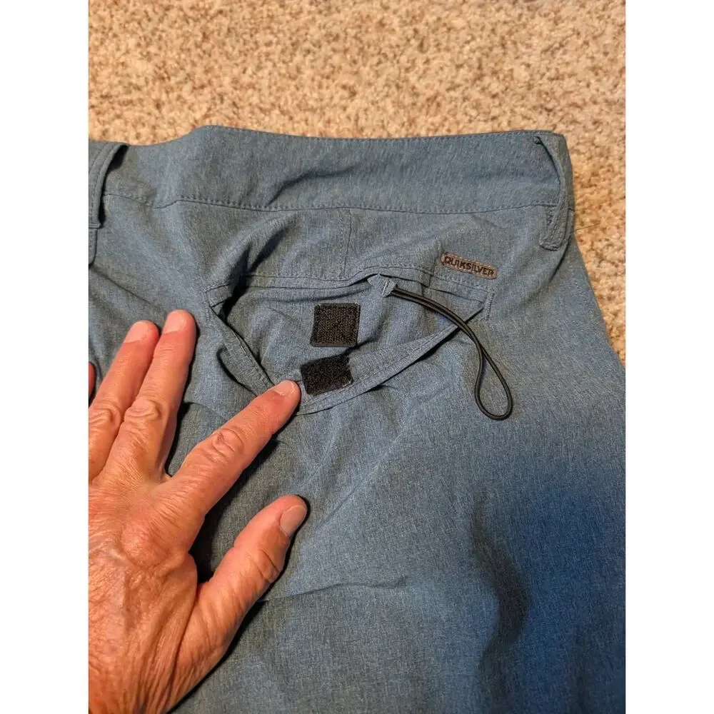QUIKSILVER AmphIbians Men's Shorts/swim shorts, Size 40; Dusty blue